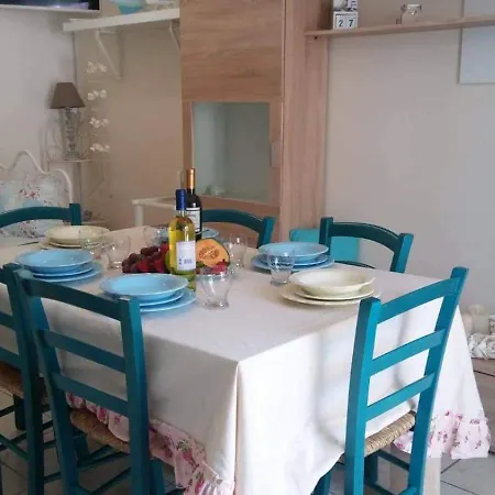 Sapore Di Mare Apartment