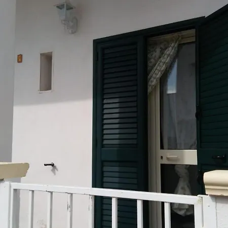 Sapore Di Mare Apartment *
